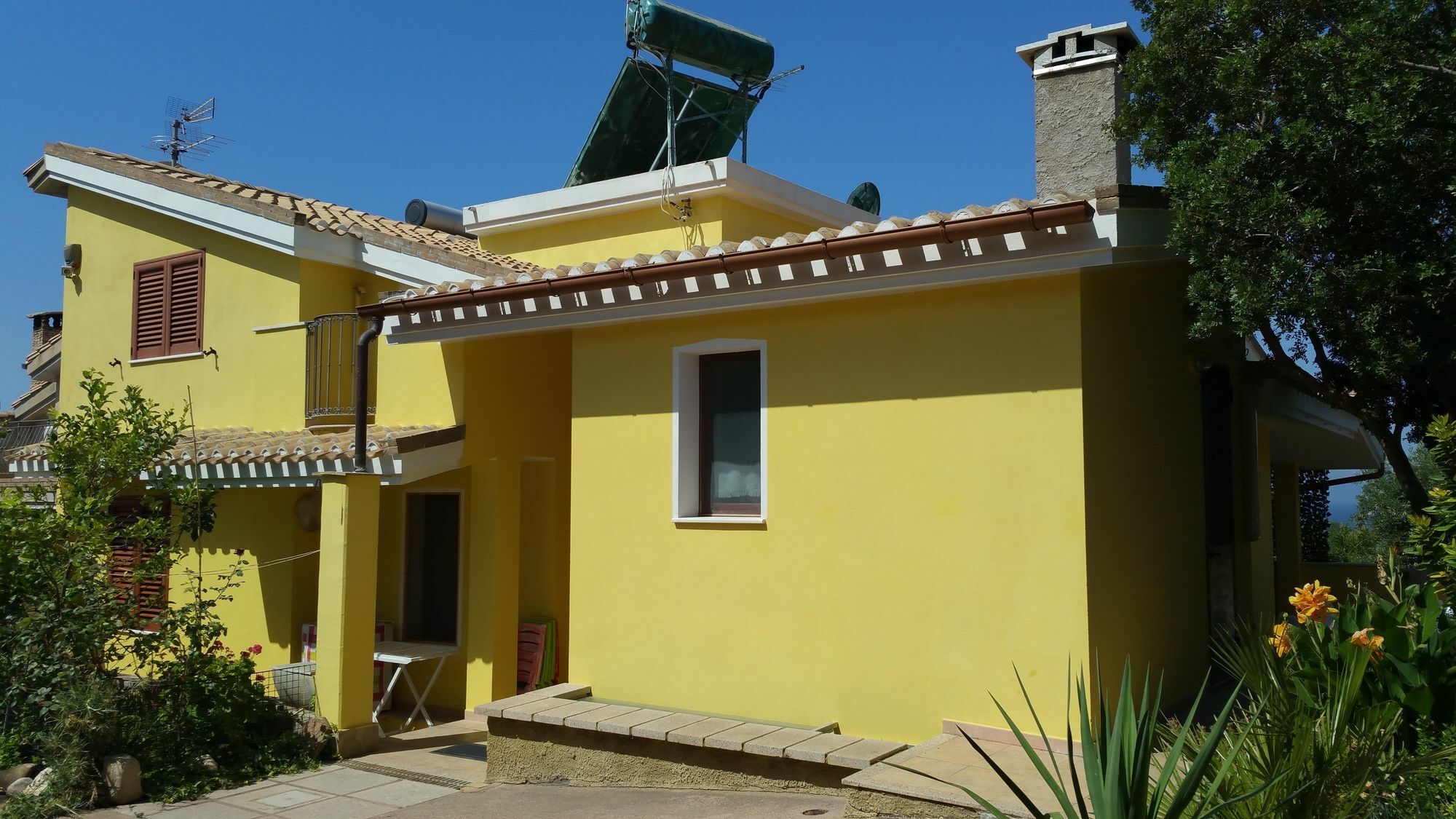 Artistika Golden Apartment Capitana Exterior photo